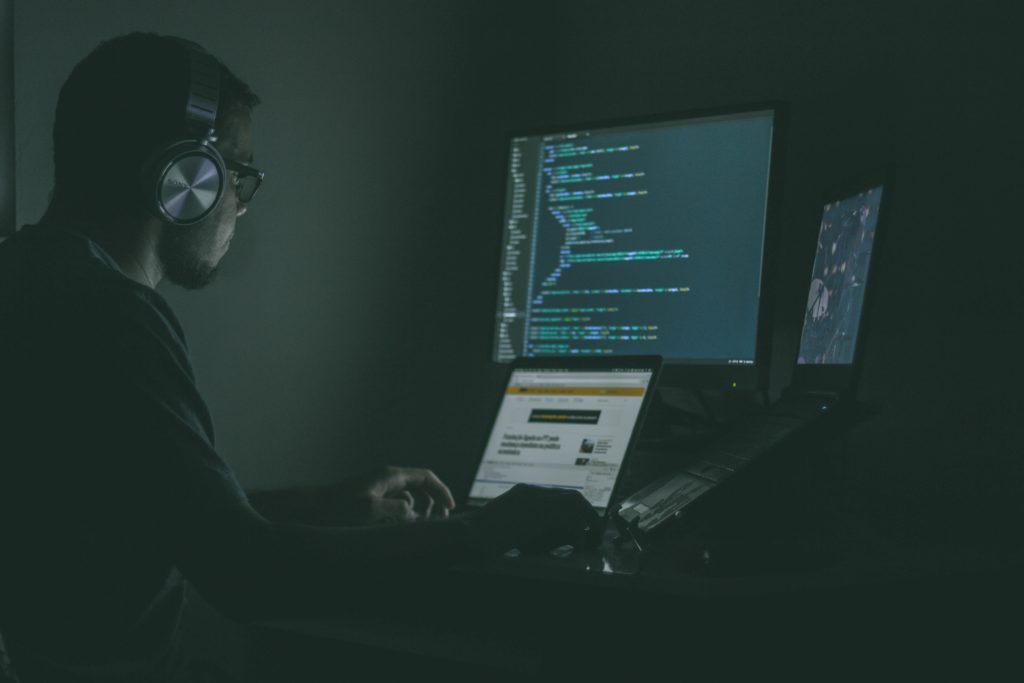 What Happened to AlertPay.com and Payza.com? jefferson santos 9SoCnyQmkzI unsplash